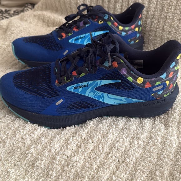 Brooks Launch 9 Neutral running shoe, women, blue multi, 8.5 - Picture 2 of 5